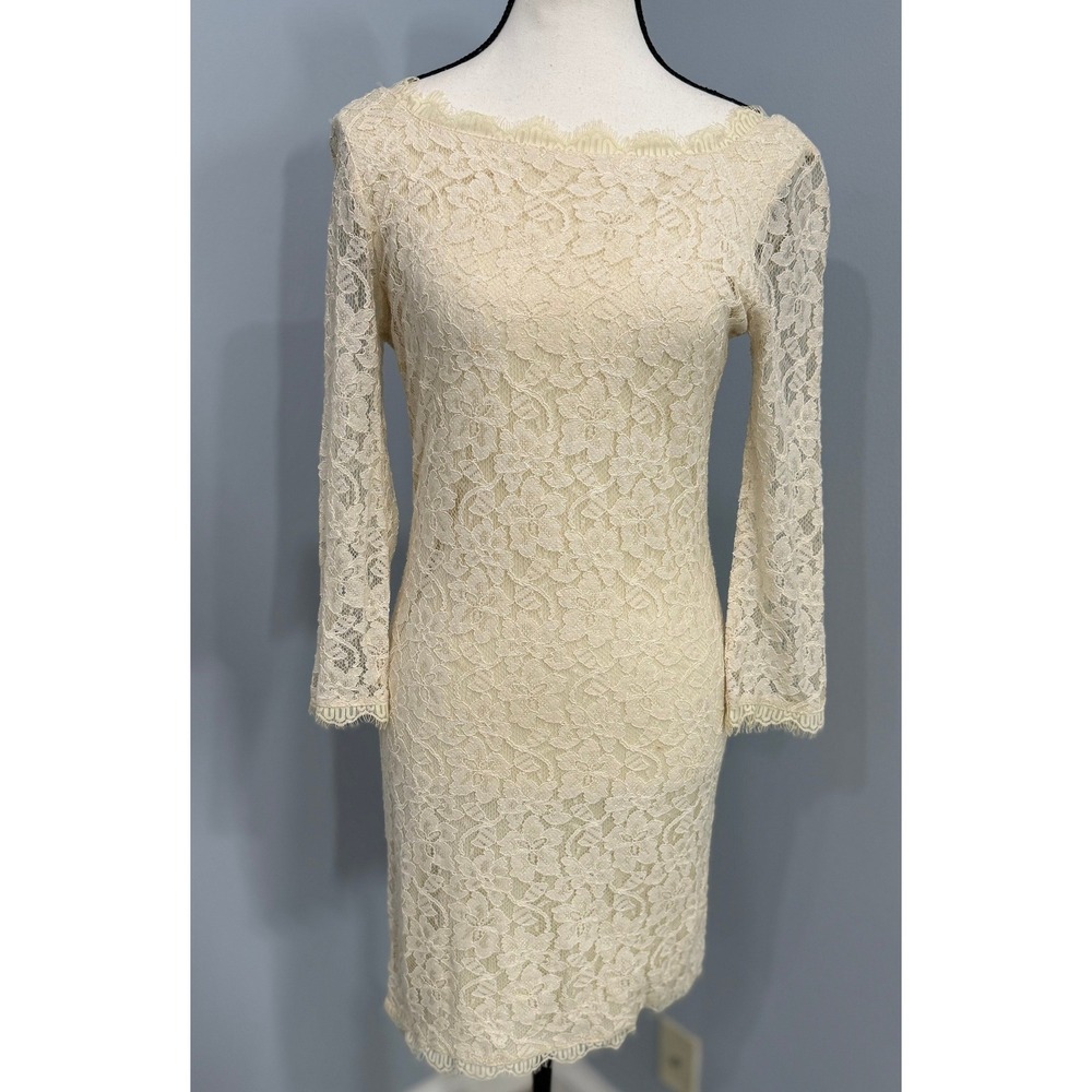 Diane von Furstenberg Size 8 Zarita Lace Dress Cream Ivory Sheath V-Back